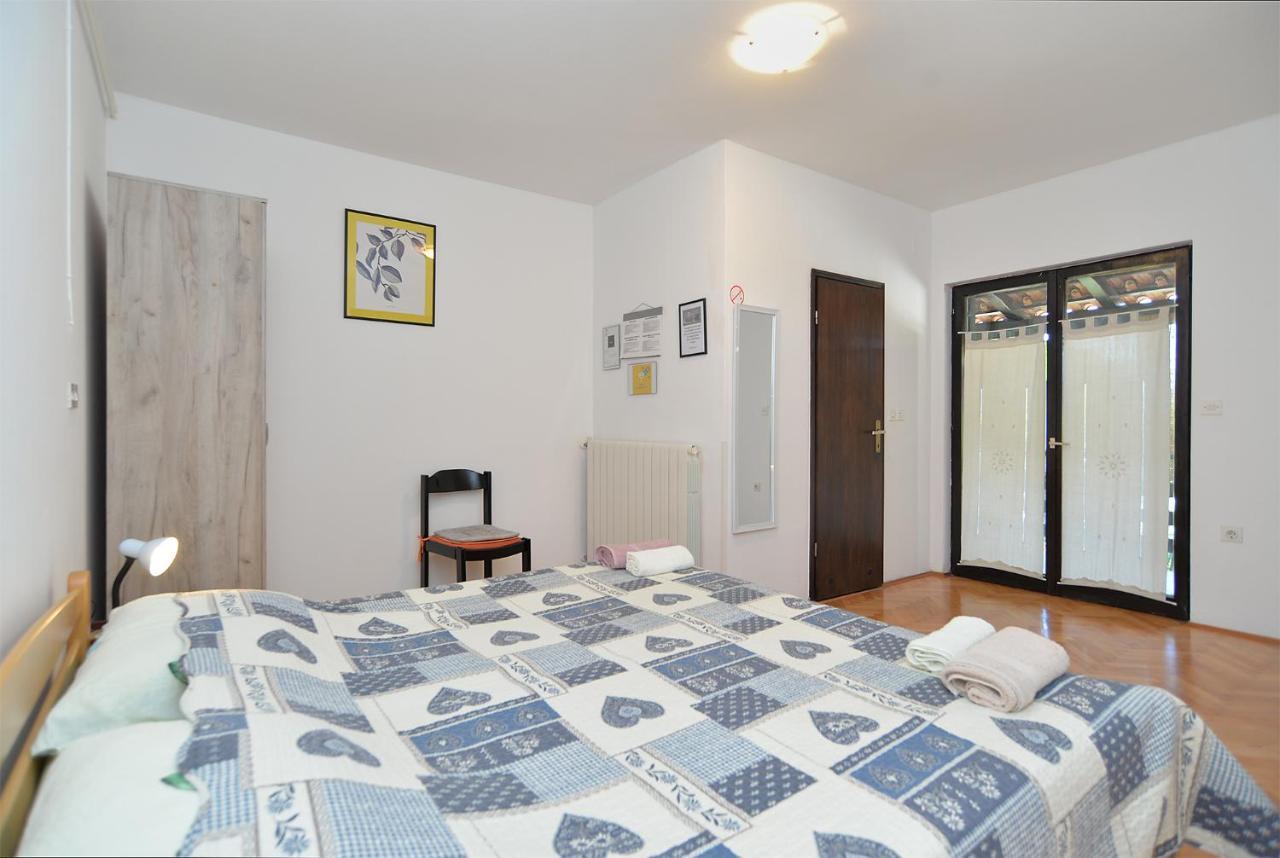 Rooms Veli Vrh 2208 Pula Exterior foto